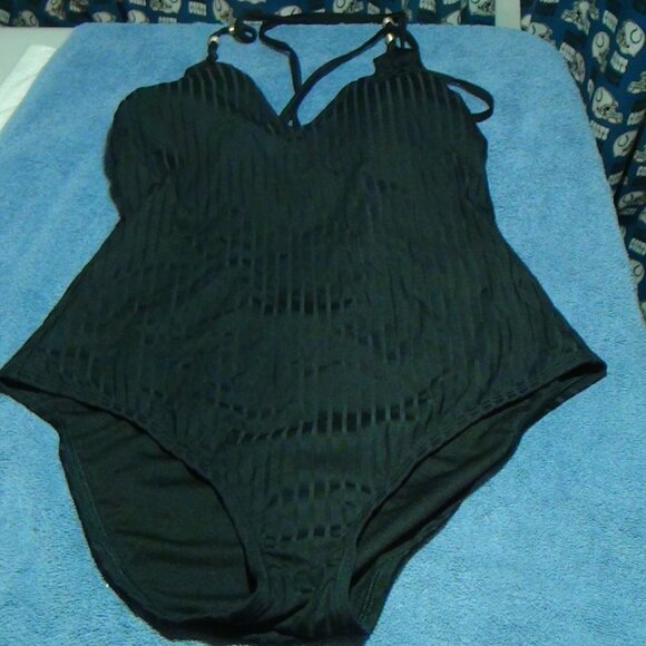 Shade & Shore Low U-Back Cross Strap Ribbed Texture 1 Piece Swimsuit Black XS-XL - Picture 16 of 16